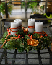 Lade das Bild in den Galerie-Viewer, Classic Christmas