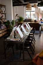 Lade das Bild in den Galerie-Viewer, Painting &amp; Wine Workshop- Spotty Monstera
