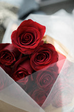 Lade das Bild in den Galerie-Viewer, Rote Rosen
